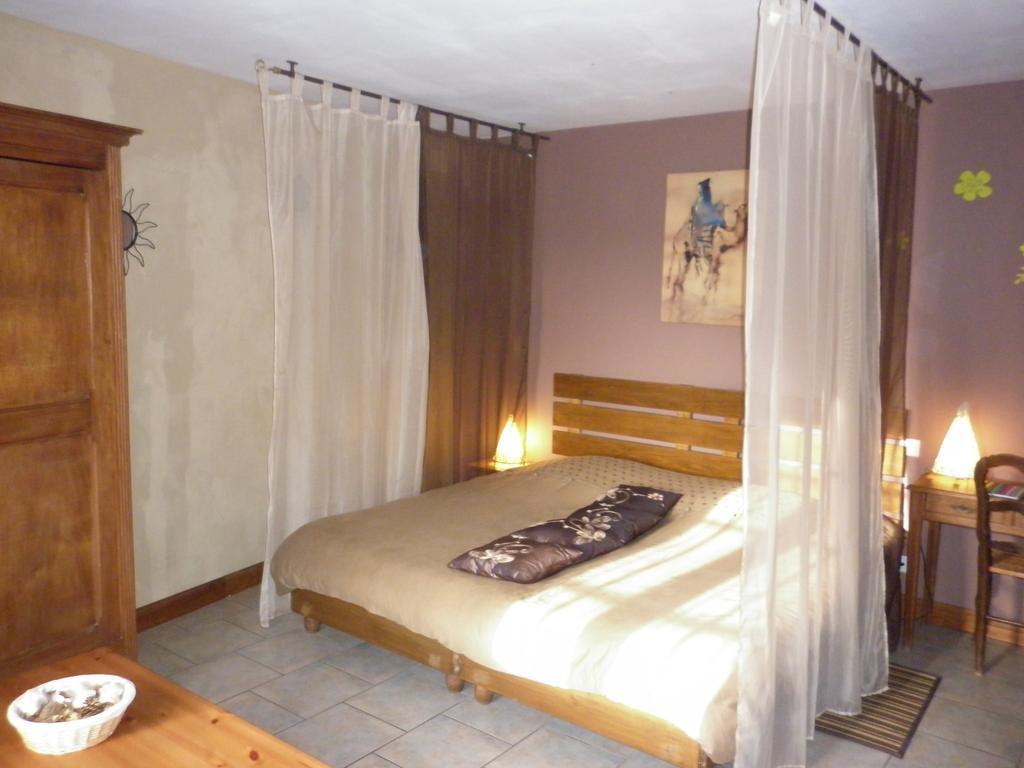 La Chartreuse Hotel Poilly-sur-Tholon Værelse billede